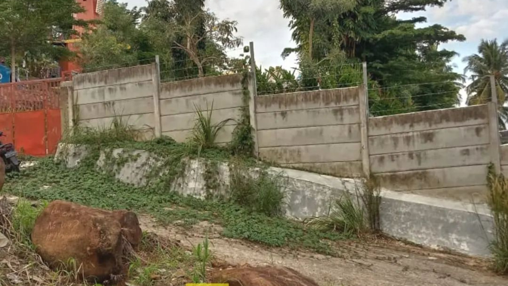 Tanah Perkebunan di Dataran Tinggi Tanjung Karang Barat