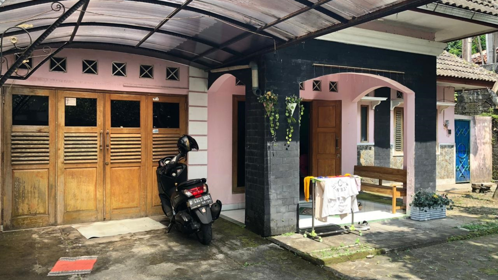 RUMAH TINGGAL JL KALIURANG KM 13, DEKAT KAMPUS UII, AKPER PANTIRAPIH.