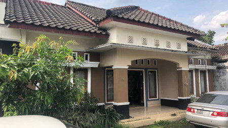 RUMAH+FURNITURE COCOK UNTUK KELUARGA BESAR, DI JONGKE TENGAH.