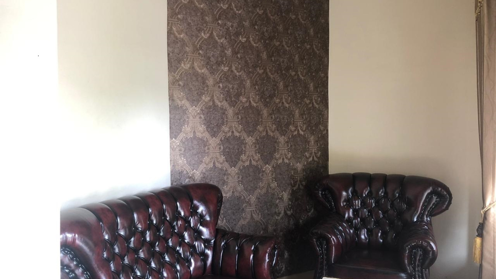 RUMAH+FURNITURE COCOK UNTUK KELUARGA BESAR, DI JONGKE TENGAH.