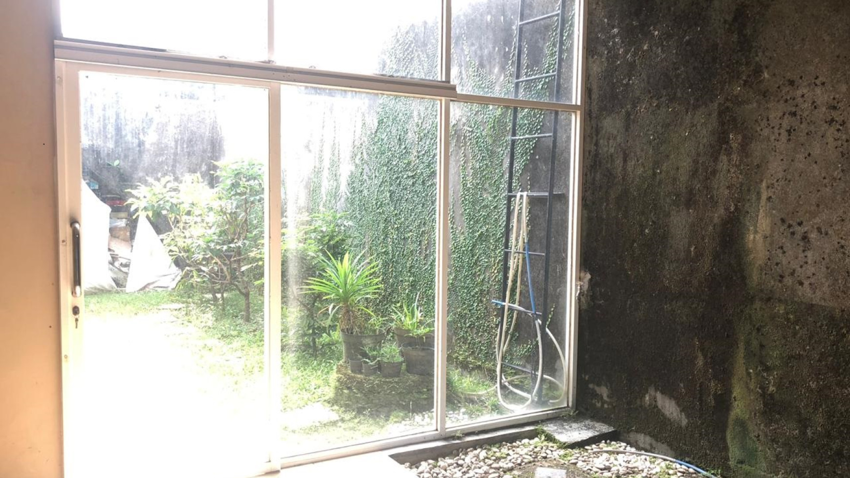 RUMAH+FURNITURE COCOK UNTUK KELUARGA BESAR, DI JONGKE TENGAH.