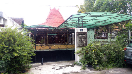 RUMAH ETNIK JAWA LOKASI STRATEGIS, DEKAT ALUN-ALUN KIDUL YOGYAKARTA