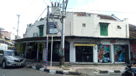 BANGUNAN LOKASI STRATEGIS, DEKAT DARI TAMANSARI YOGYAKARTA