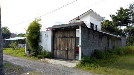 RUMAH DIBELAKANG LOTTE MART, DEKAT RS HERMINA, MAGUWOHARJO