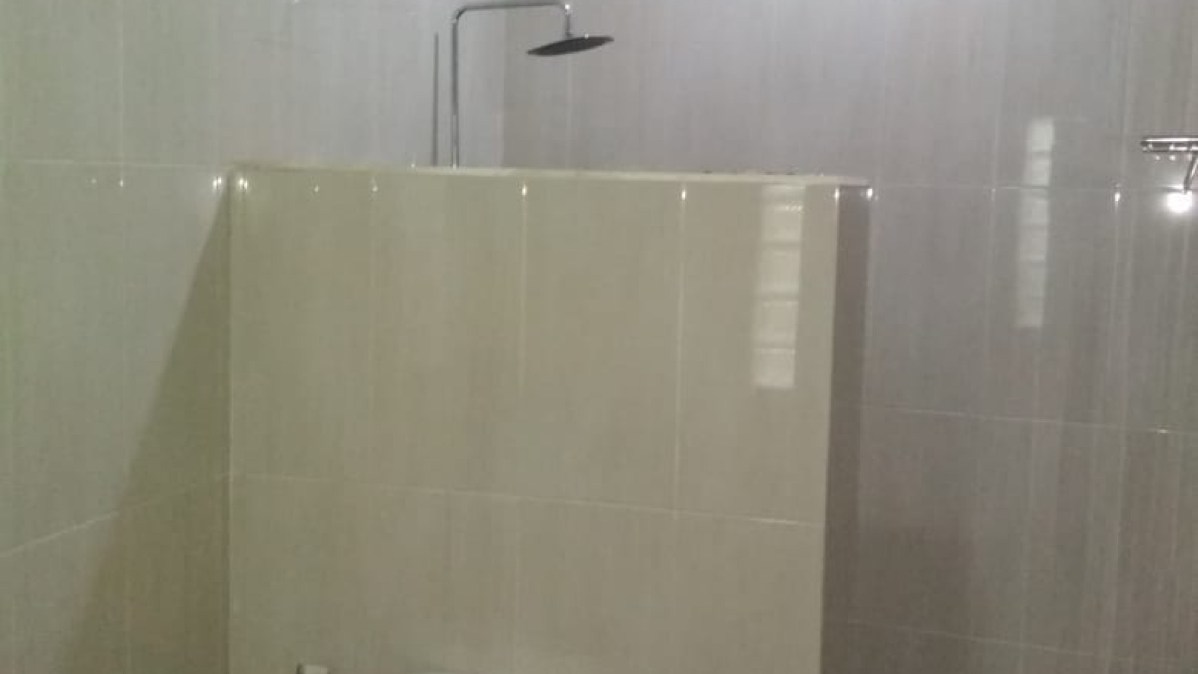 RUMAH DIBELAKANG LOTTE MART, DEKAT RS HERMINA, MAGUWOHARJO