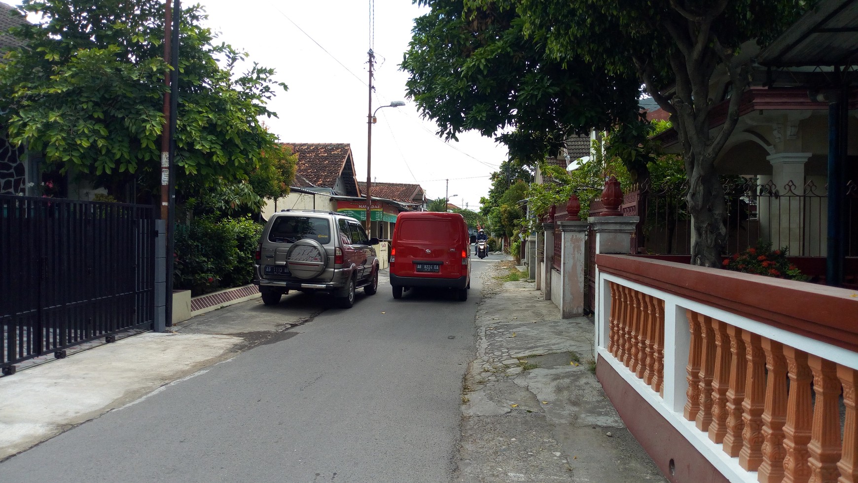 RUMAH TENGAH KOTA, LOKASI STRATEGIS, DIDEKAT KANTOR URUSAN AGAMA, JL TOHPATI, YOGYAKARTA