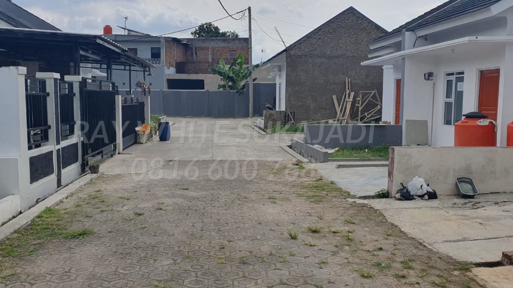 FOR SALE Unit Rumah Baru dalam cluster di lingkungan nyaman siap Huni di Ujung Berung