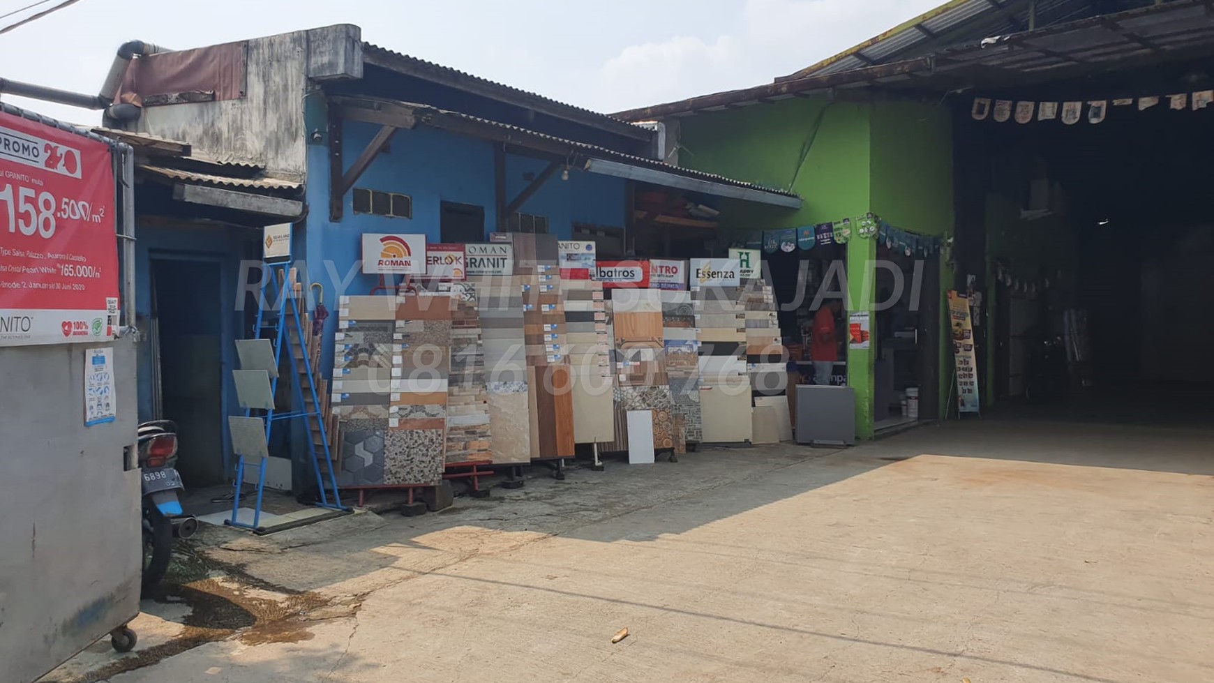 RUANG USAHA ( Toko +  Gudang)  di  jalan raya Soreang - Cipatik  