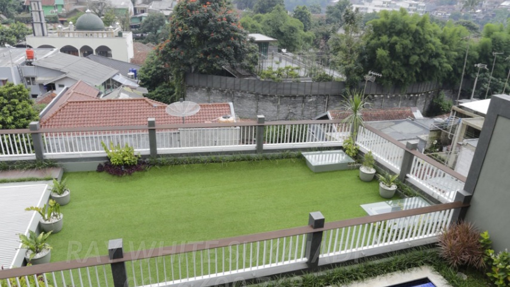 FOR SALE !!!   &#x2022;RUMAH LUX FULL FURNISH DI LOKASI EMAS SAYAP CIUMBULEUIT