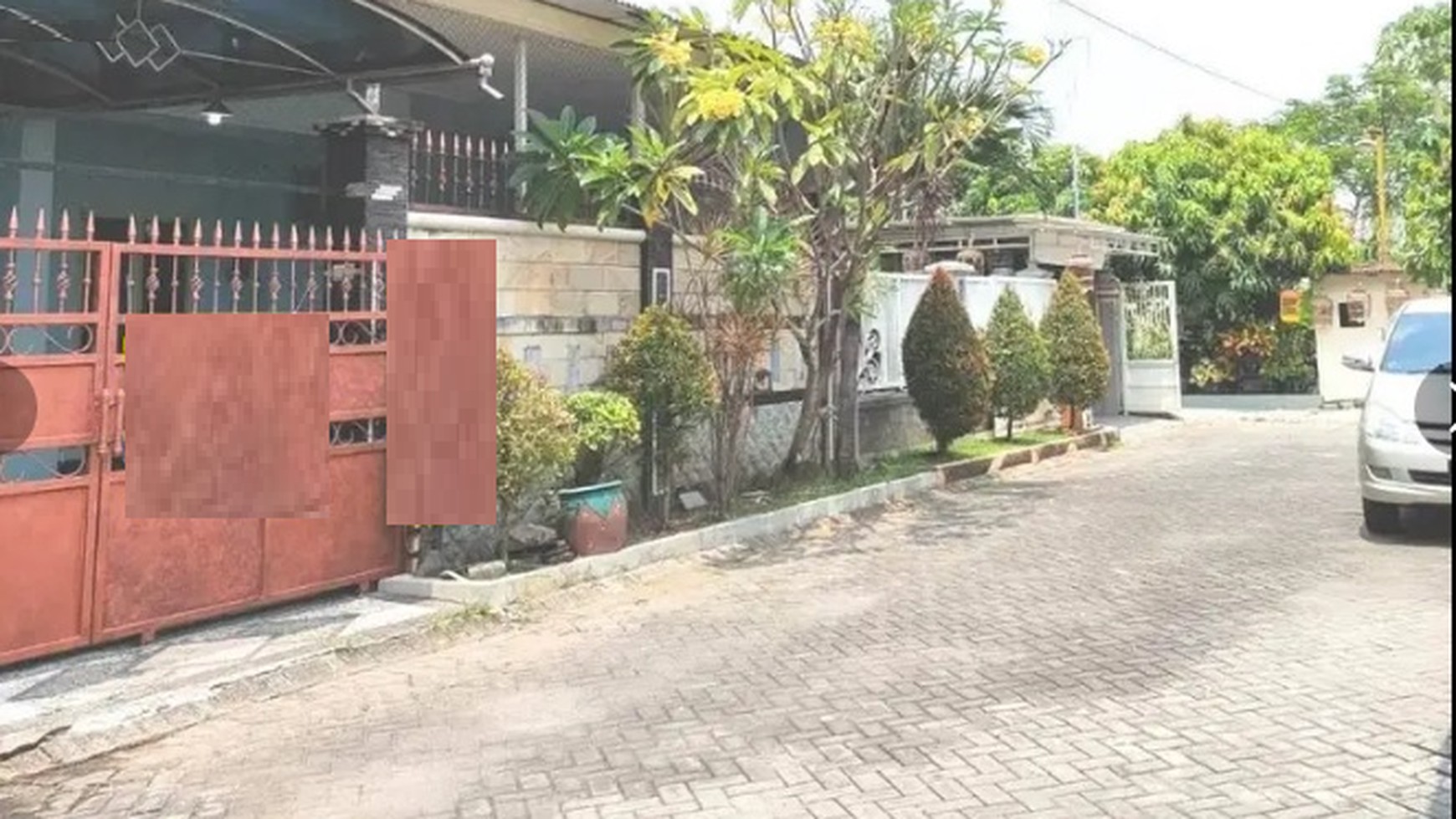 Rumah "ntuk usaha di Perumahan  Citra Sentosa Regency