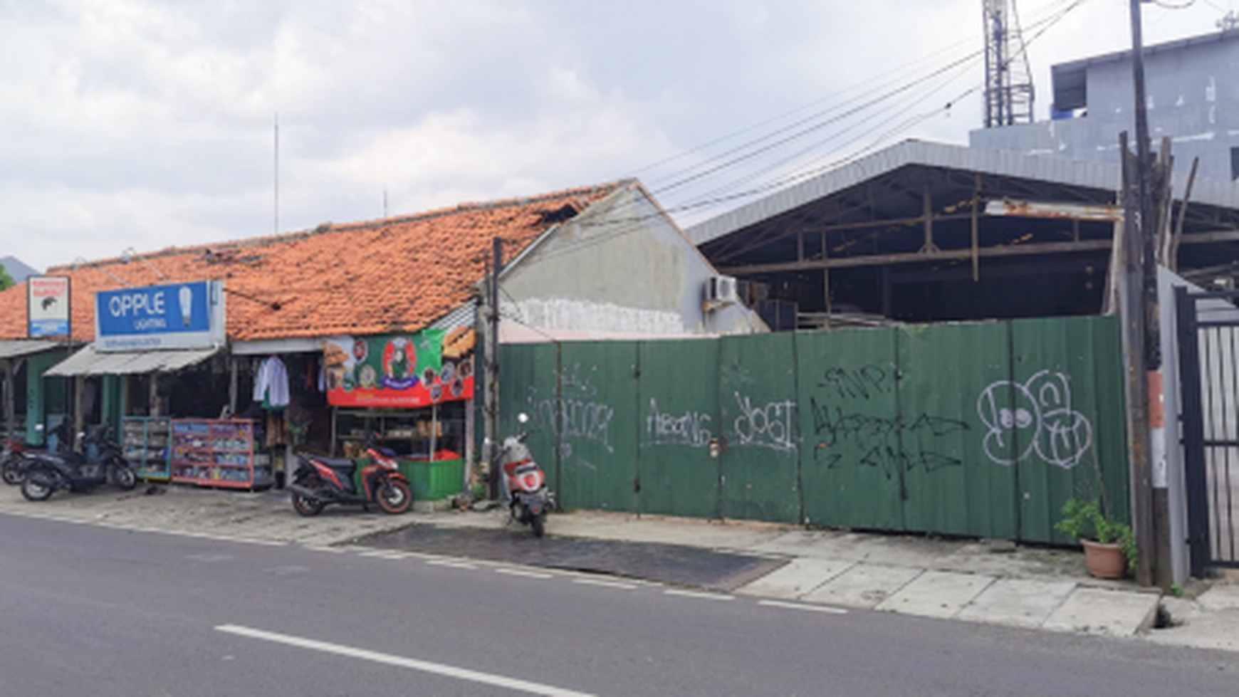 Gudang Hitung Tanah Di Jl Raya Kedoya Duri, Jakarta Barat