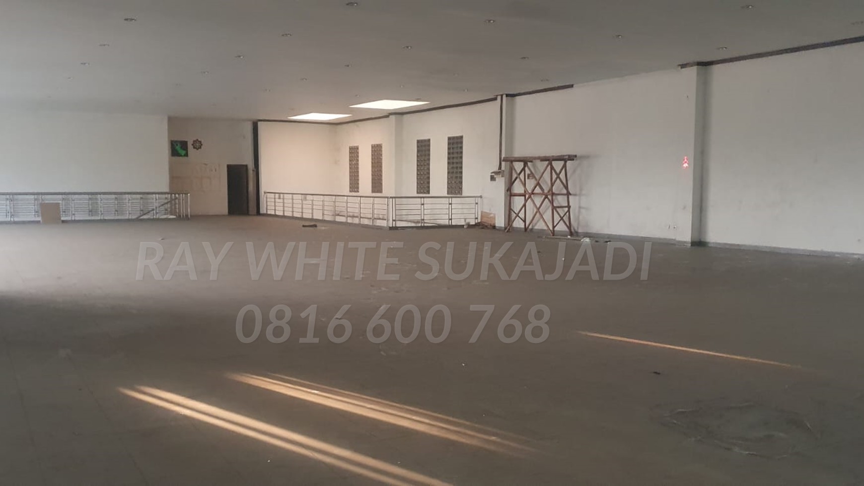 &#x2022;DIJUAL !!! &#x2022;GEDUNG KOMERSIAL 3 LANTAI DEALER RESMI AKTIF DI AREA KOMERSIL DAGO.