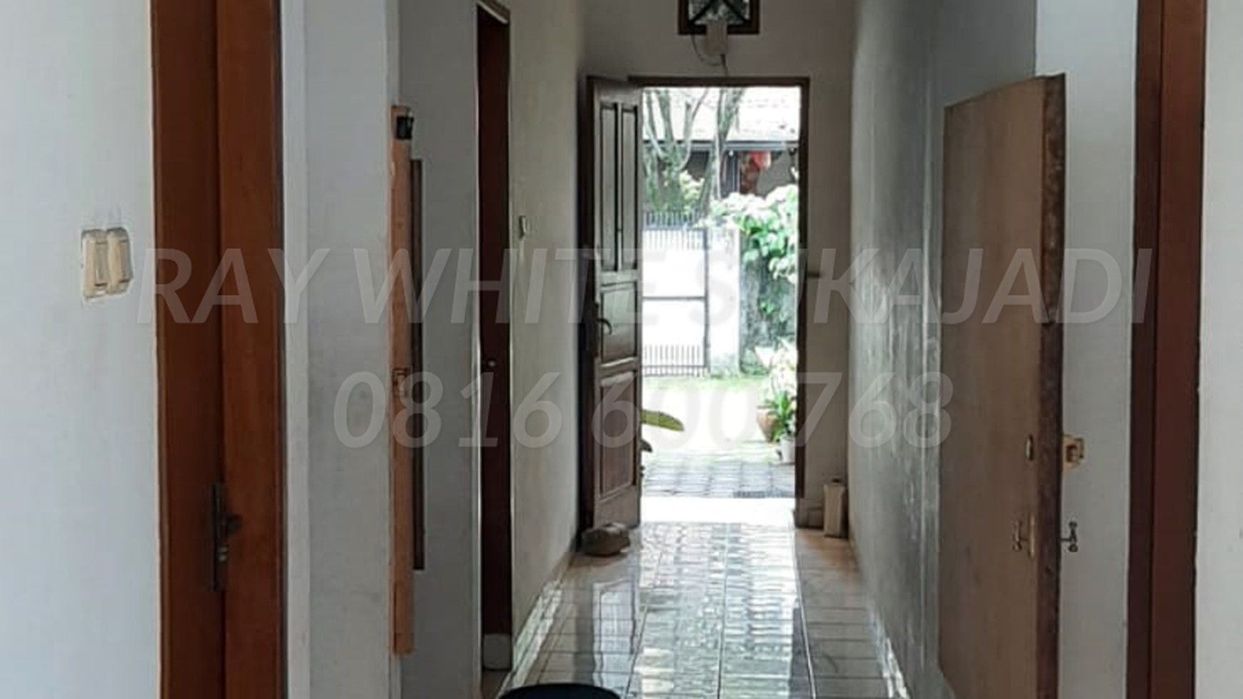 FOR SALE  &#x2022;RUMAH TINGGAL DI LOKASI KOMERSIAL DAN STRATEGIS SAYAP DAGO PURNAWARMAN