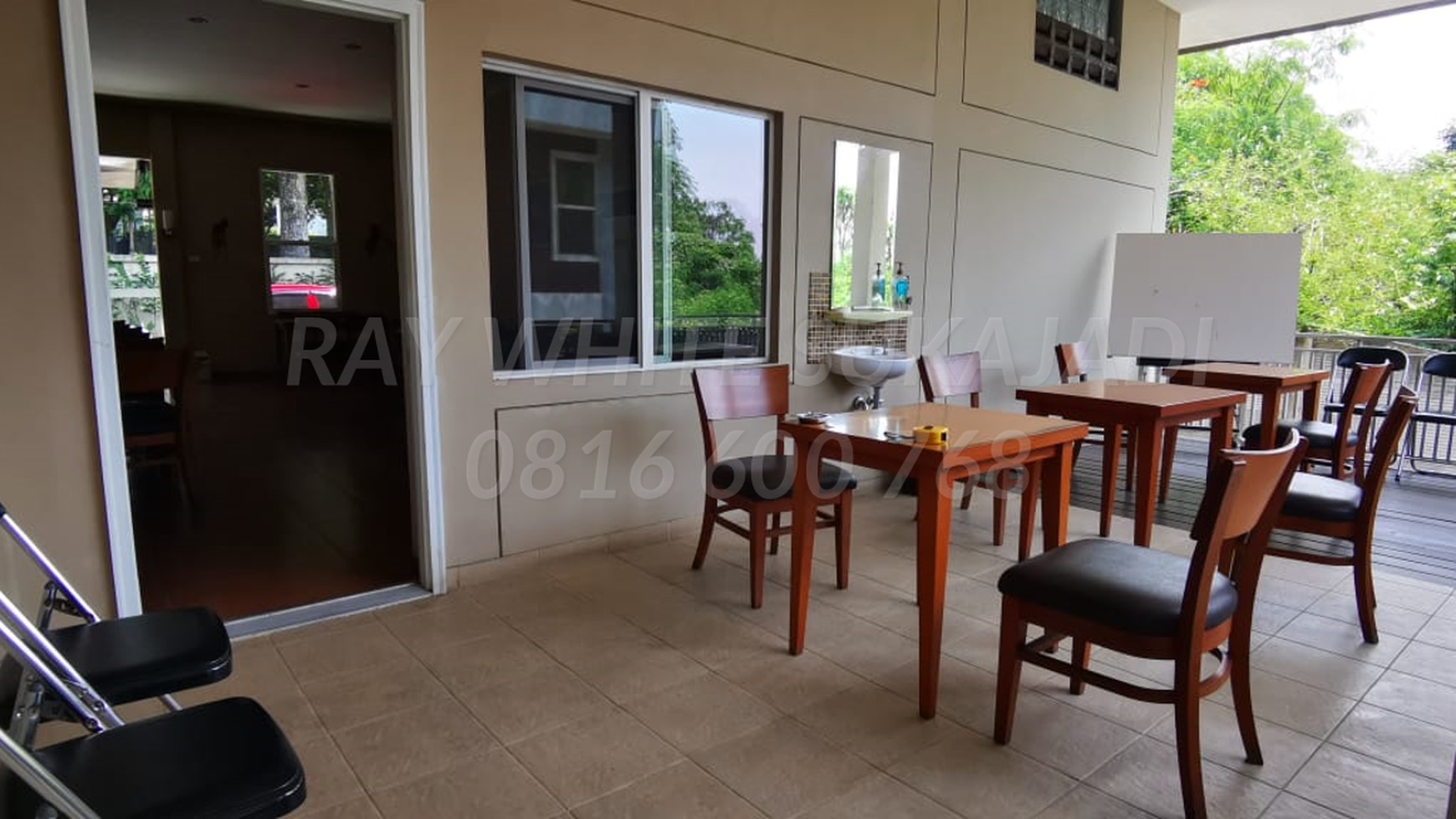 FOR SALE  &#x2022;HOTEL AKTIF FULL FURNISH DI CIUMBULEUIT