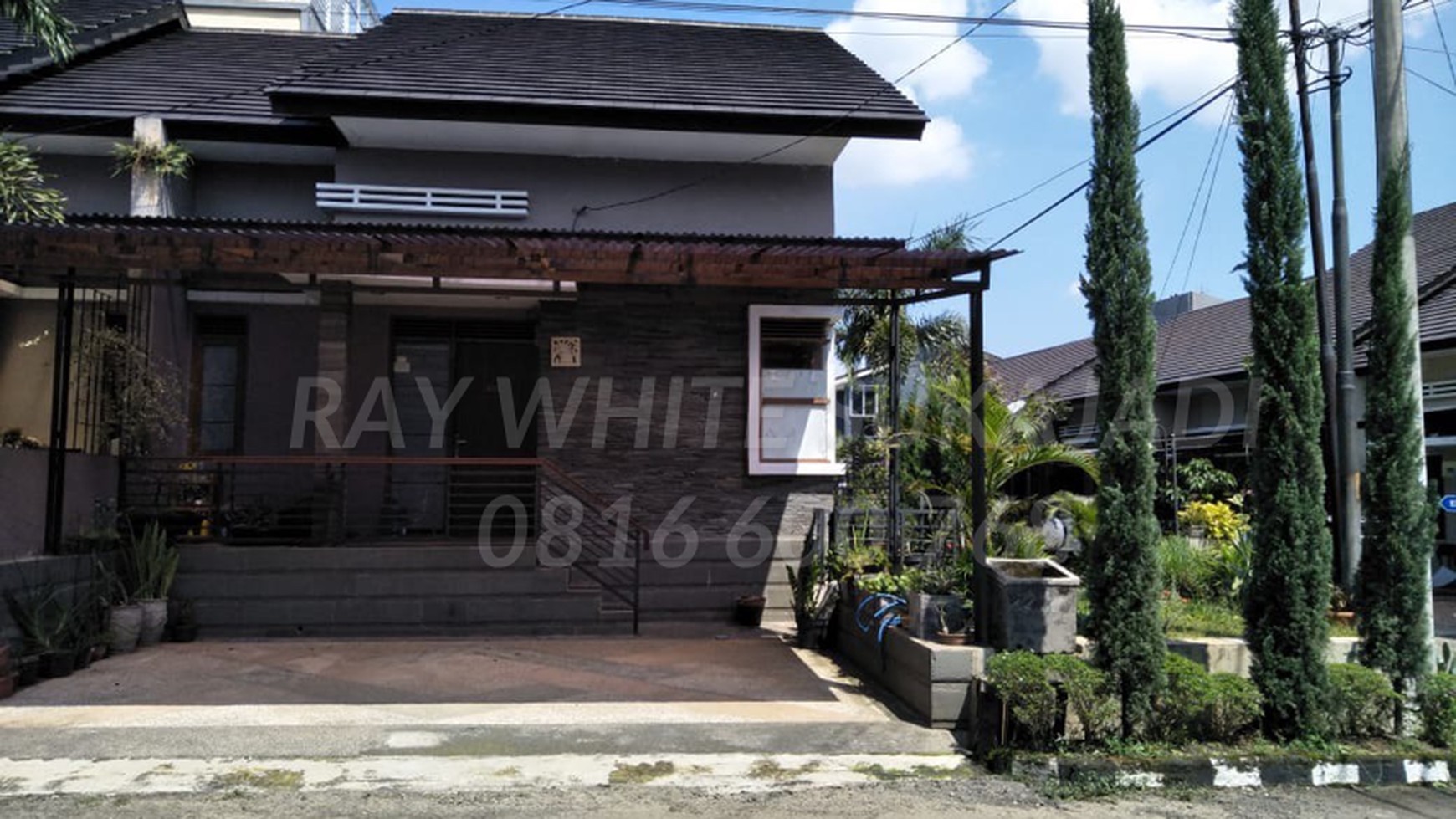 For Sale  Rumah Pesona Pasteur (Hook)