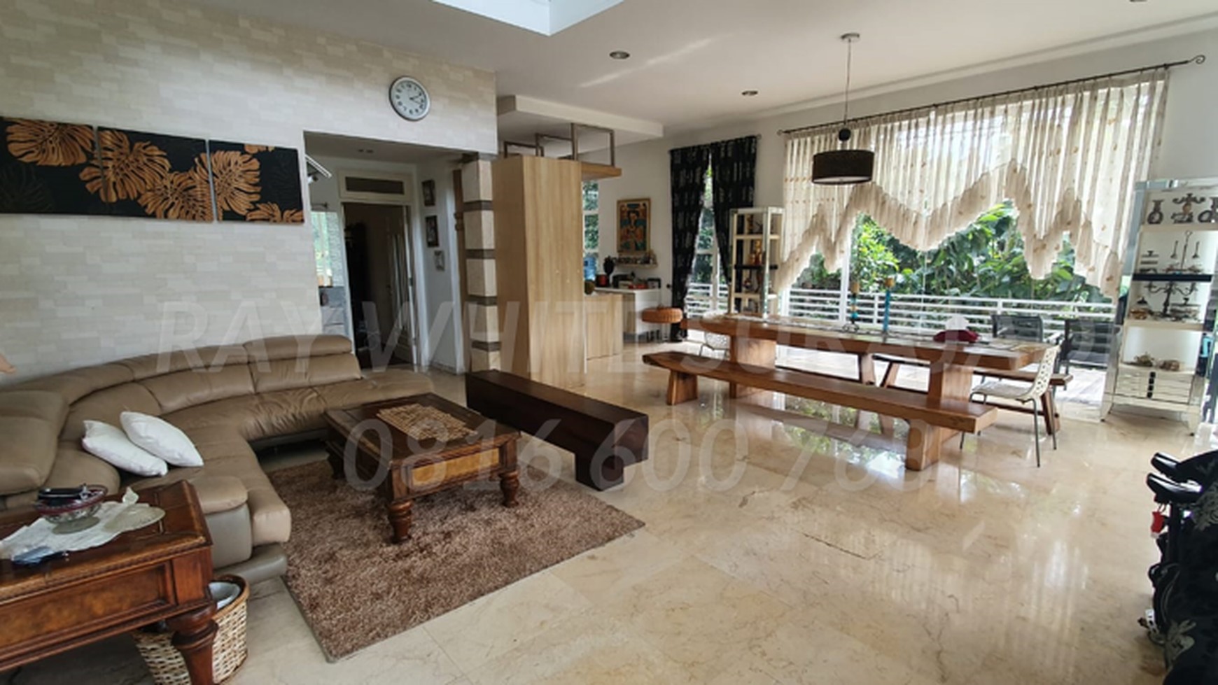 FOR SALE  Rumah Lux Full Furnish Siap Huni di Lingkungan Nyaman Dago Atas Cigadung