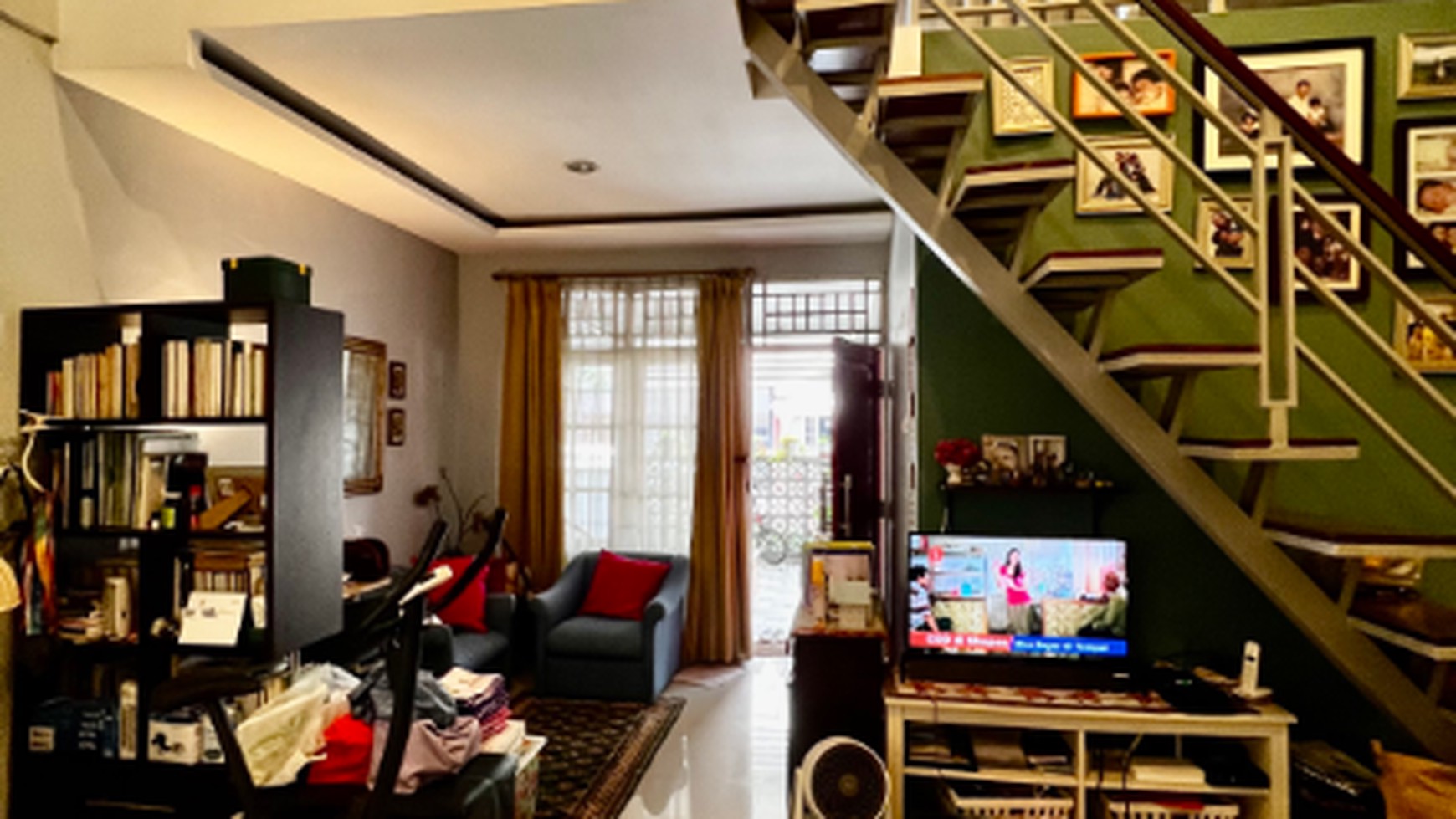 Rumah di Bintaro dengan gaya modern, cluster Asri di Kasuari Sektor 9 Bintaro