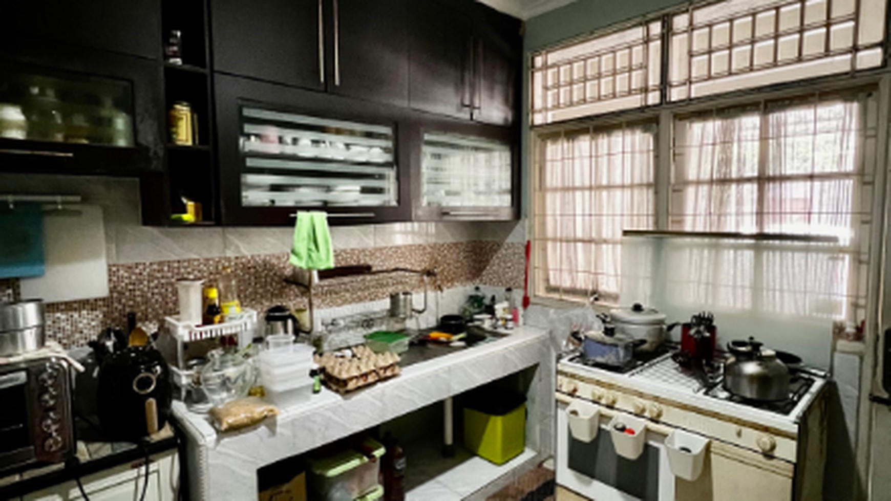 Rumah di Bintaro dengan gaya modern, cluster Asri di Kasuari Sektor 9 Bintaro