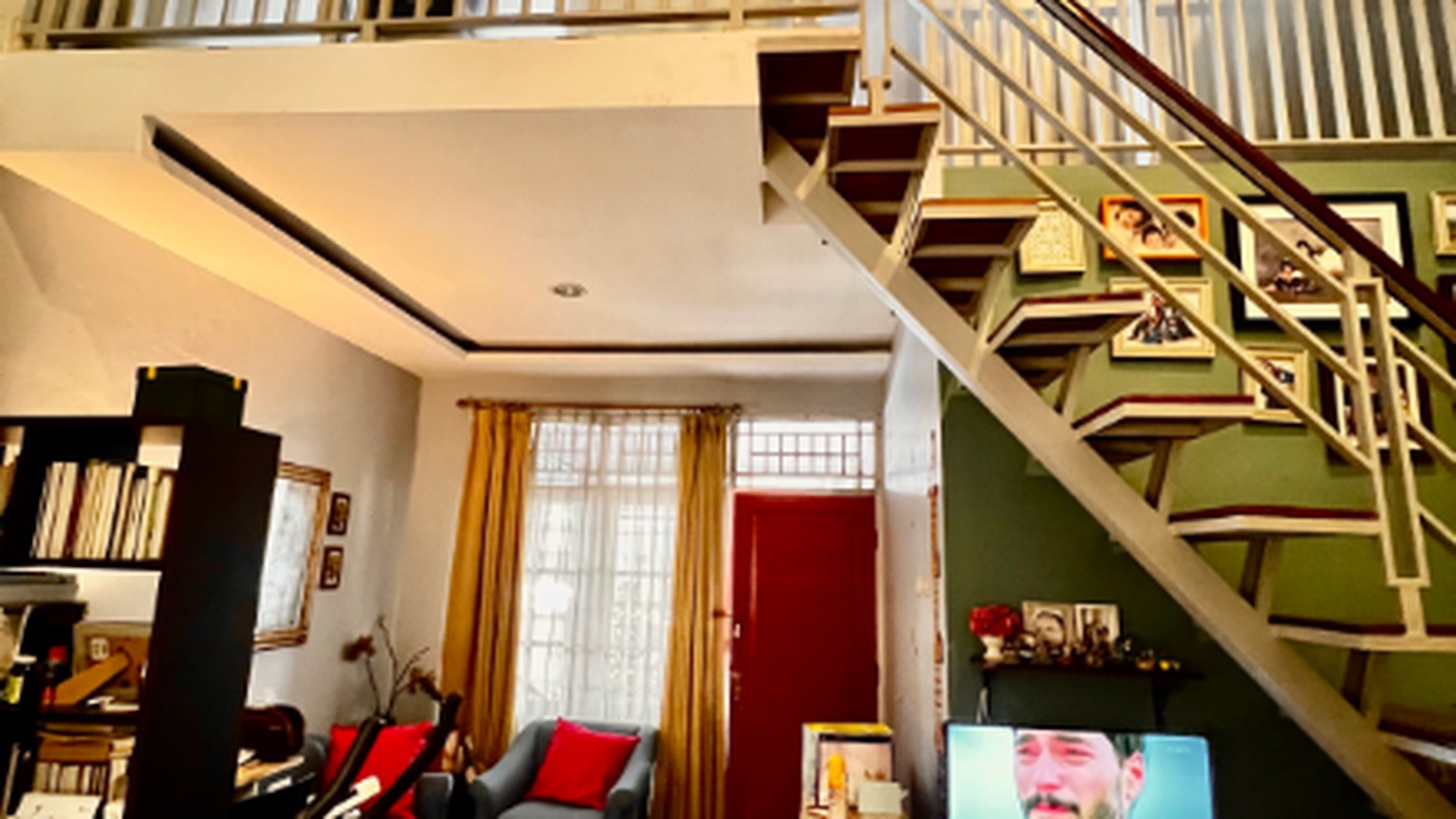 Rumah di Bintaro dengan gaya modern, cluster Asri di Kasuari Sektor 9 Bintaro