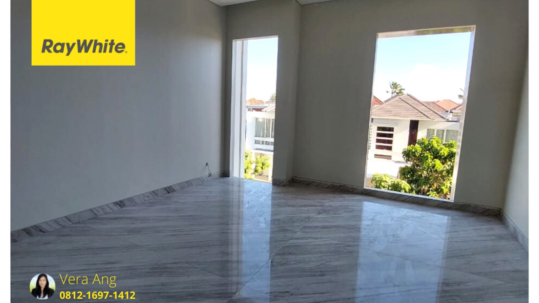 Dijual Rumah Baru Split Level 2,5 Lantai Mewah Pakuwon Indah Surabaya Barat