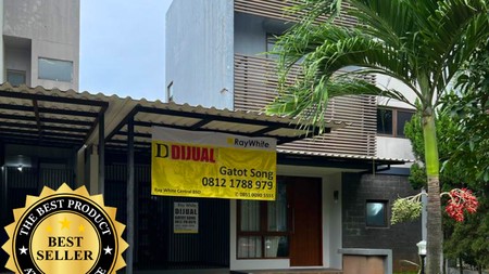 HOT LISTING ! Rumah 2 Lantai dengan kondisi bagus serta ruang luas di The Green BSD 