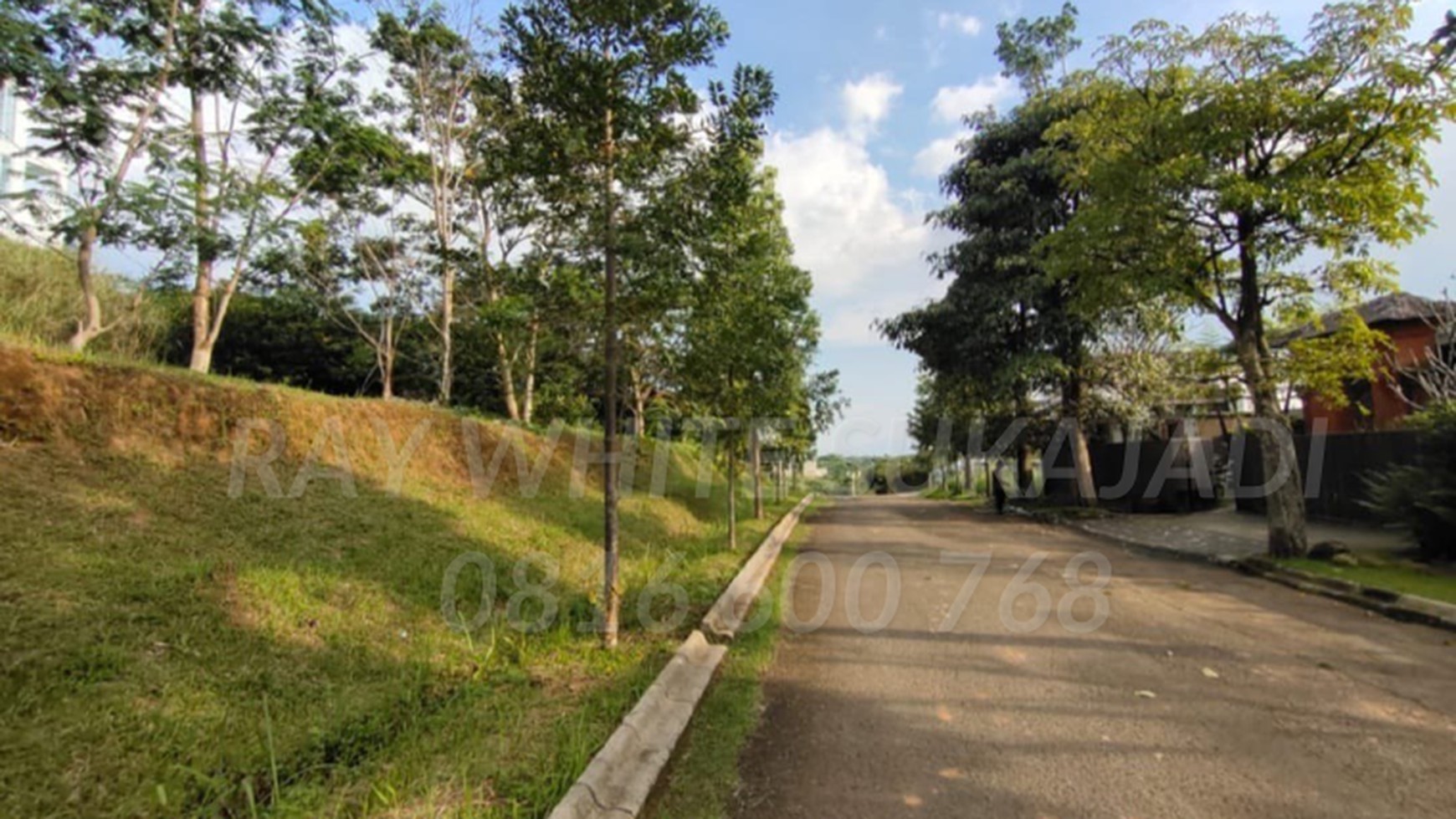 DIJUAL  Tanah Kavling eksklusif Siap Bangun di Resort Dago Pakar Golf island.