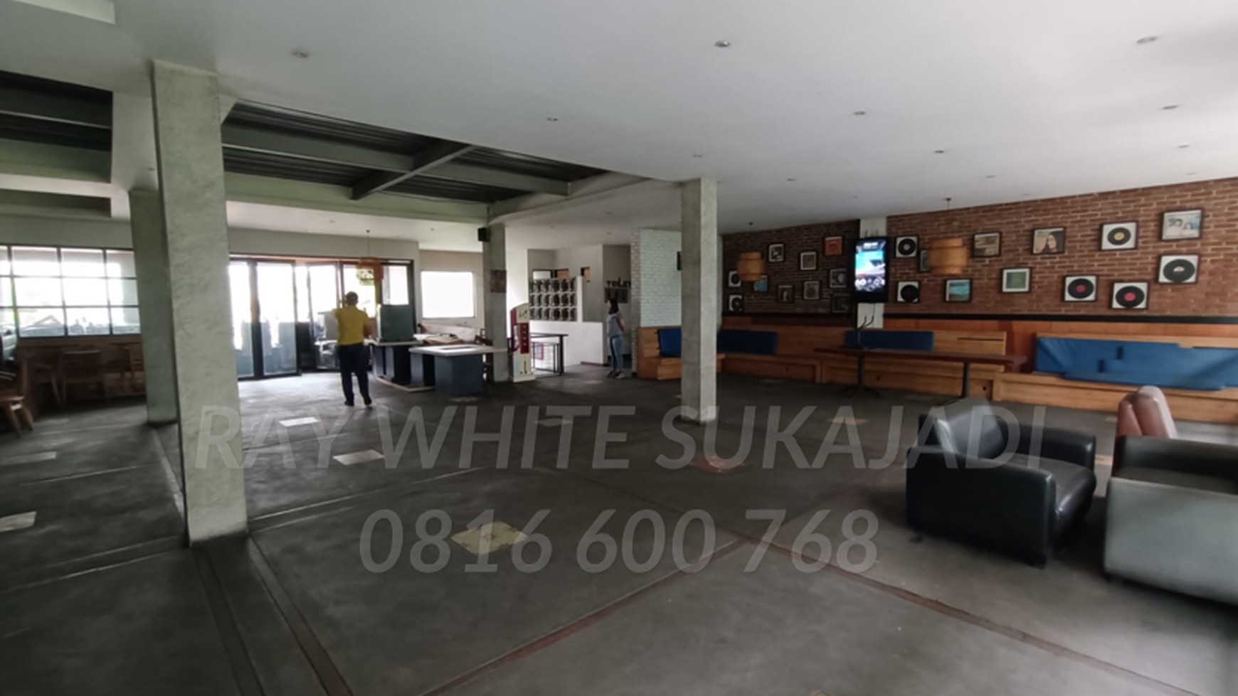 FOR SALE  RUKO/RUKAN  3 LANTAI  DI JLN SETIA BUDI, DIAREA KOMERSIALNYA 