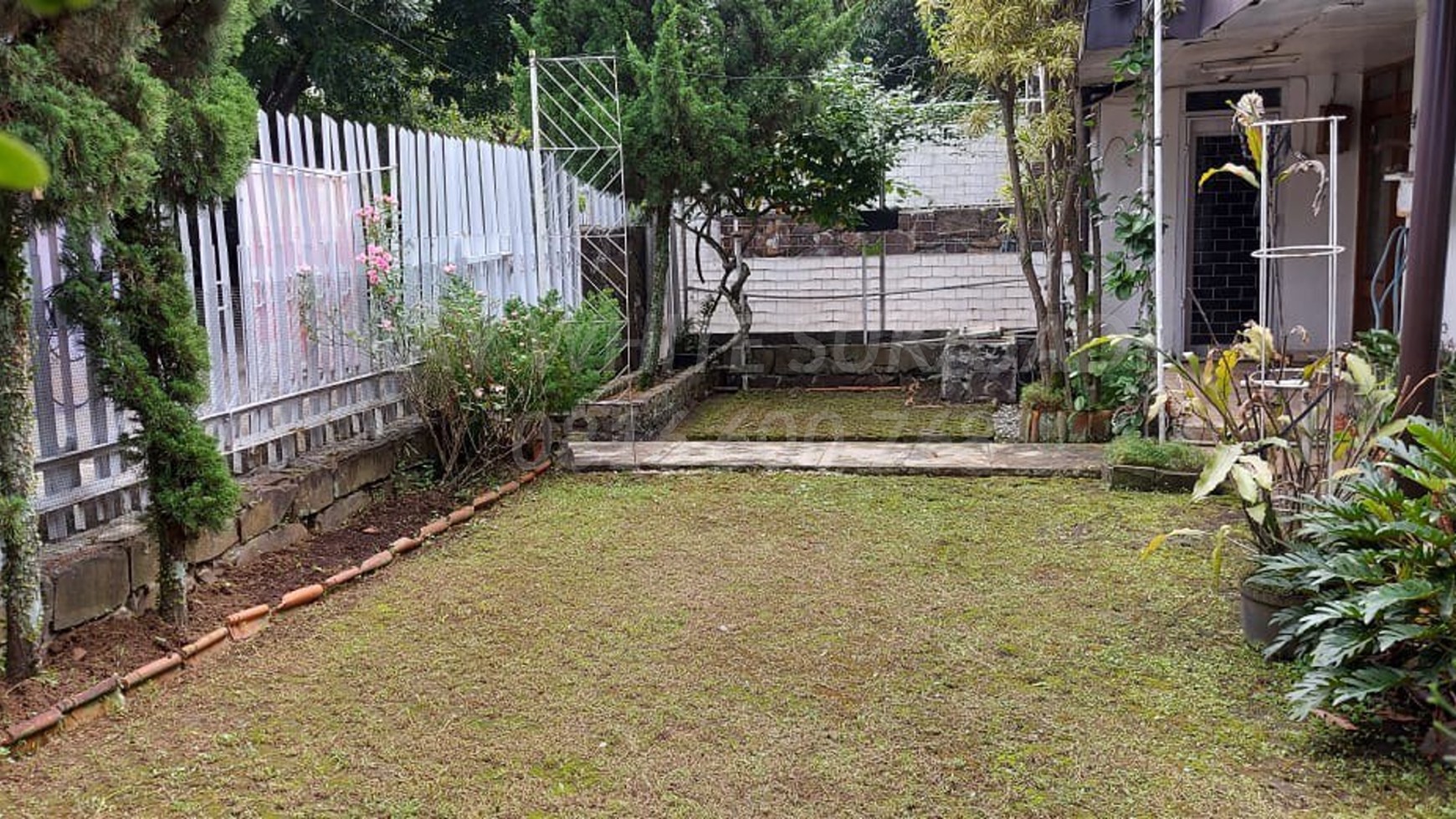 DIJUAL  RUMAH SAYAP KARAWITAN