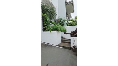 Rumah Mitra Gading Villa, Kelapa Gading Luas 8x18m2