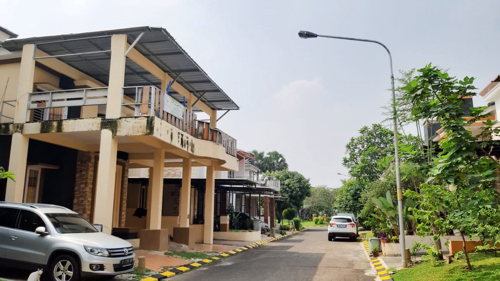 Rumah Bagus Di Cluster Valencia Graha Raya Bintaro Jaya