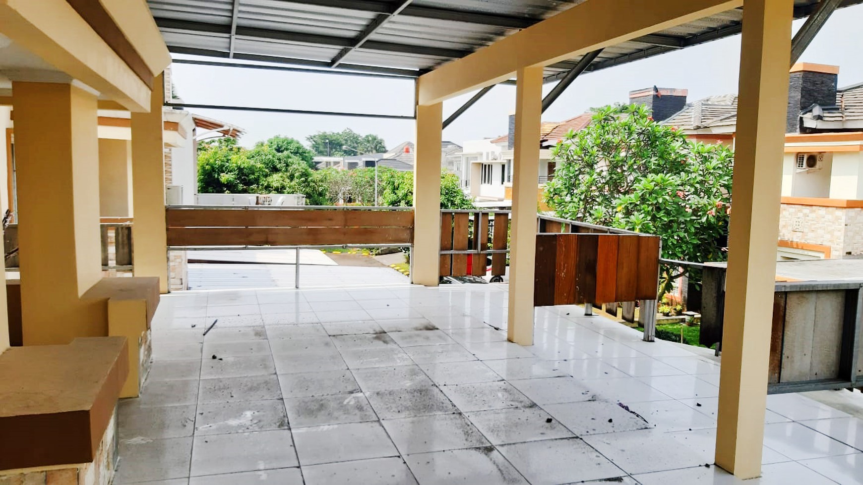 Rumah Bagus Di Cluster Valencia Graha Raya Bintaro Jaya