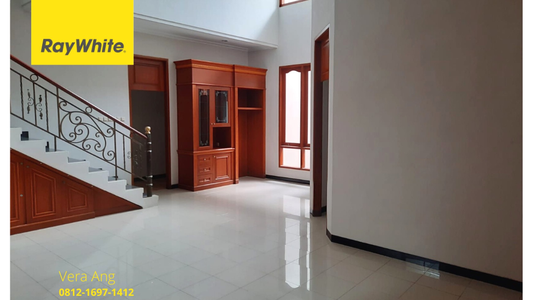 Murah Rumah Graha Famili 4 M masih negooo 2 Lantai Semi Furnished