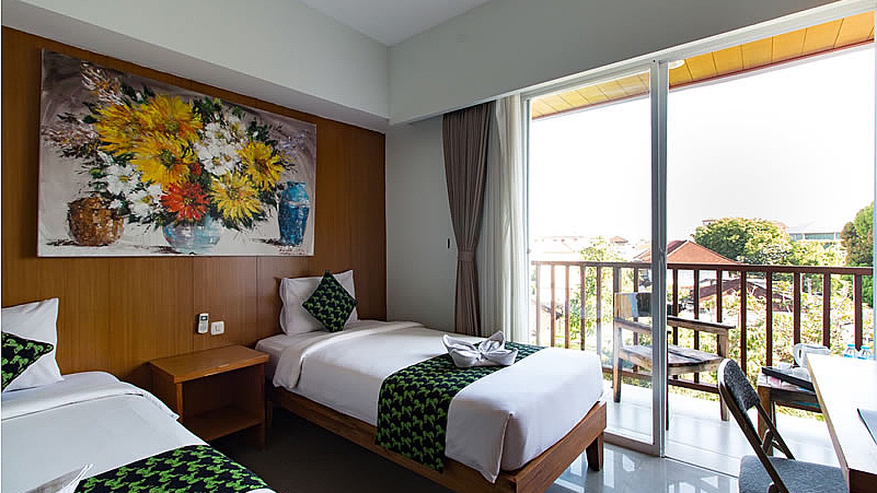 Freehold - Hotel in the Main Road of Kuta