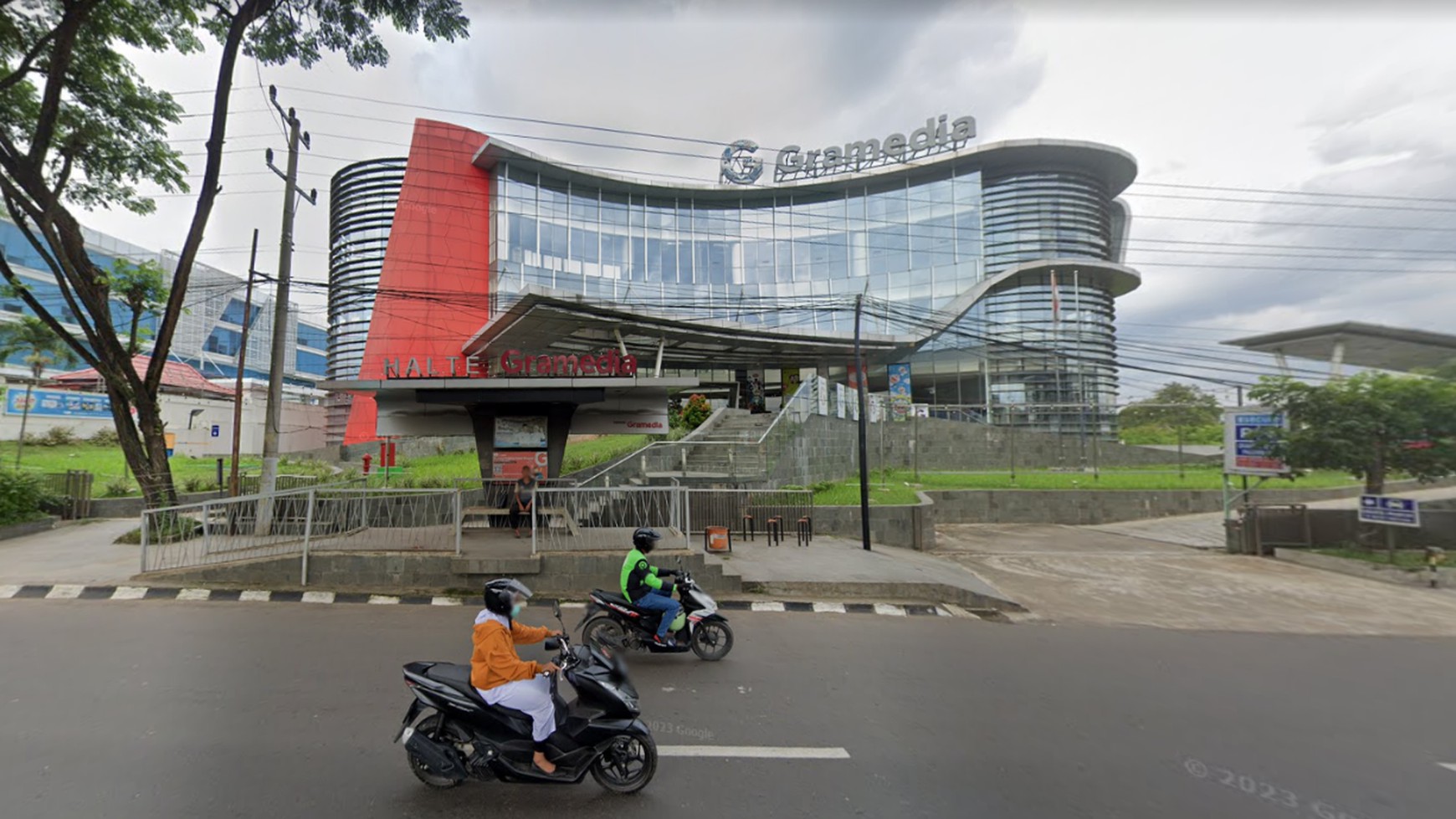 Di Jual Tanah+Bangunan 