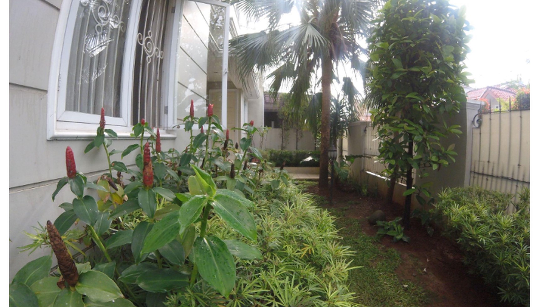 Rumah Bagus Di Perum Mahkota Simprug Ciledug Tangerang