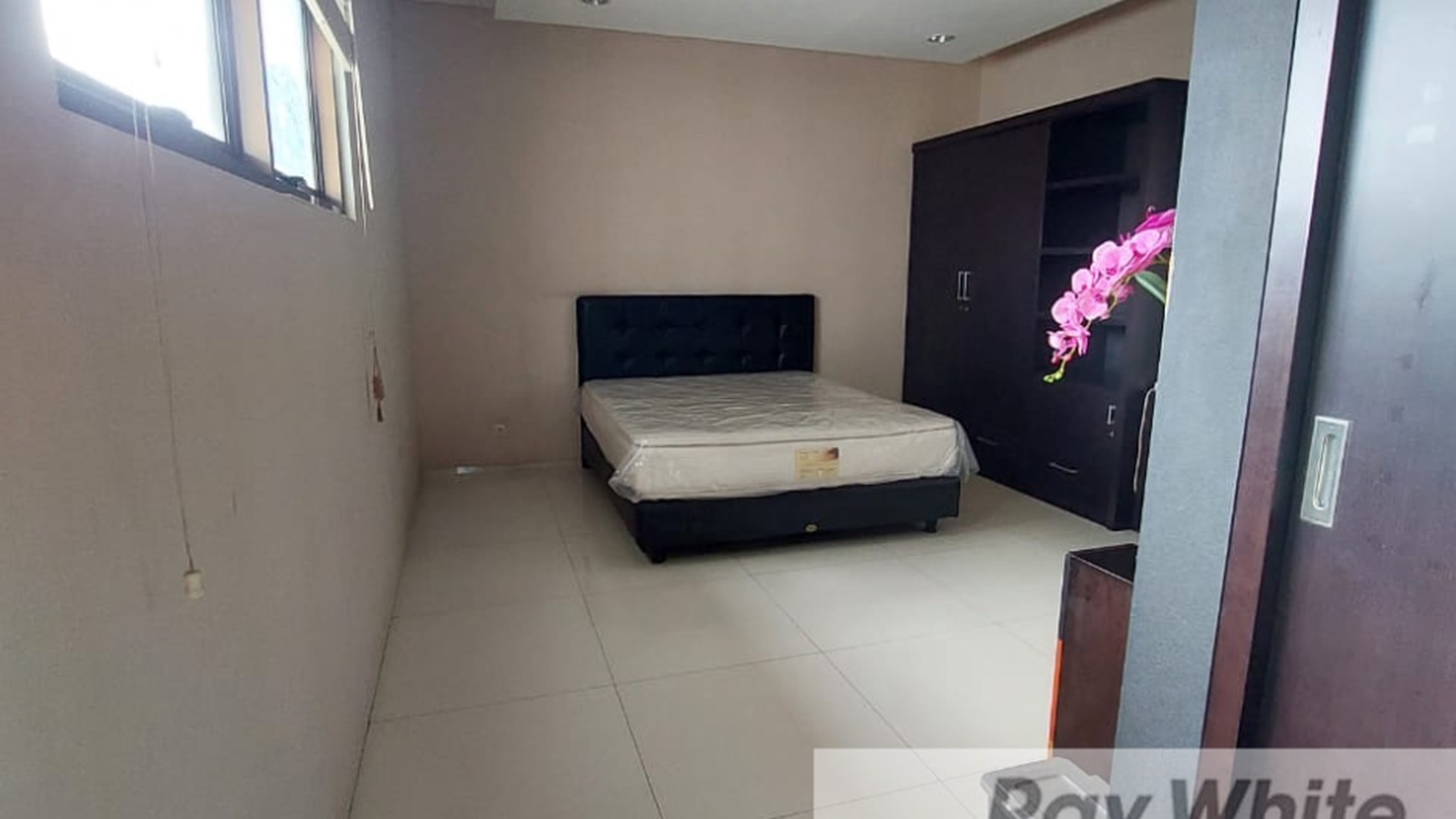 Royal Residence Hitung Tanah Bonus Bangunan Kokoh 12jtan/m Mewah  Modern