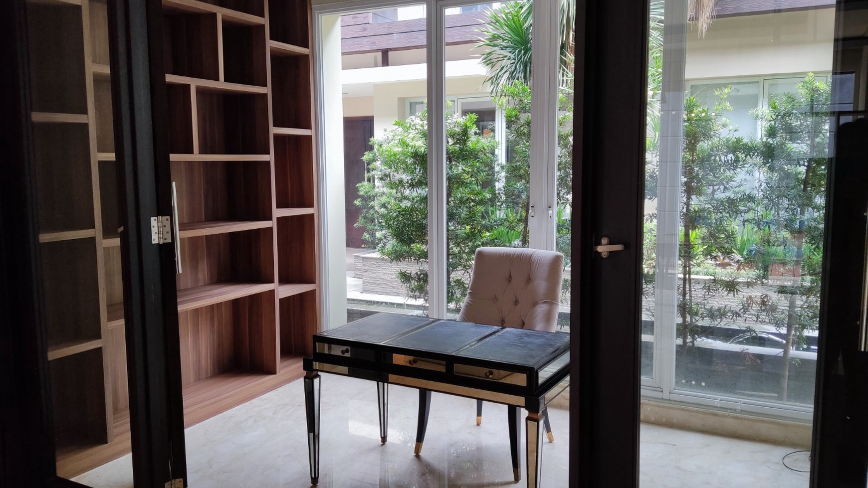 Dijual Townhouse Kemang