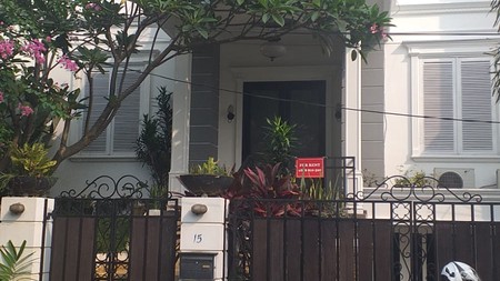 Disewa Rumah Mewah di Pondok Indah