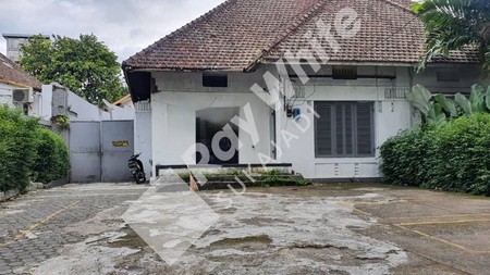 DIJUAL (Hitung Tanah) Rumah Heritage Komersial Ex Restaurant di Lokasi Emas Dago