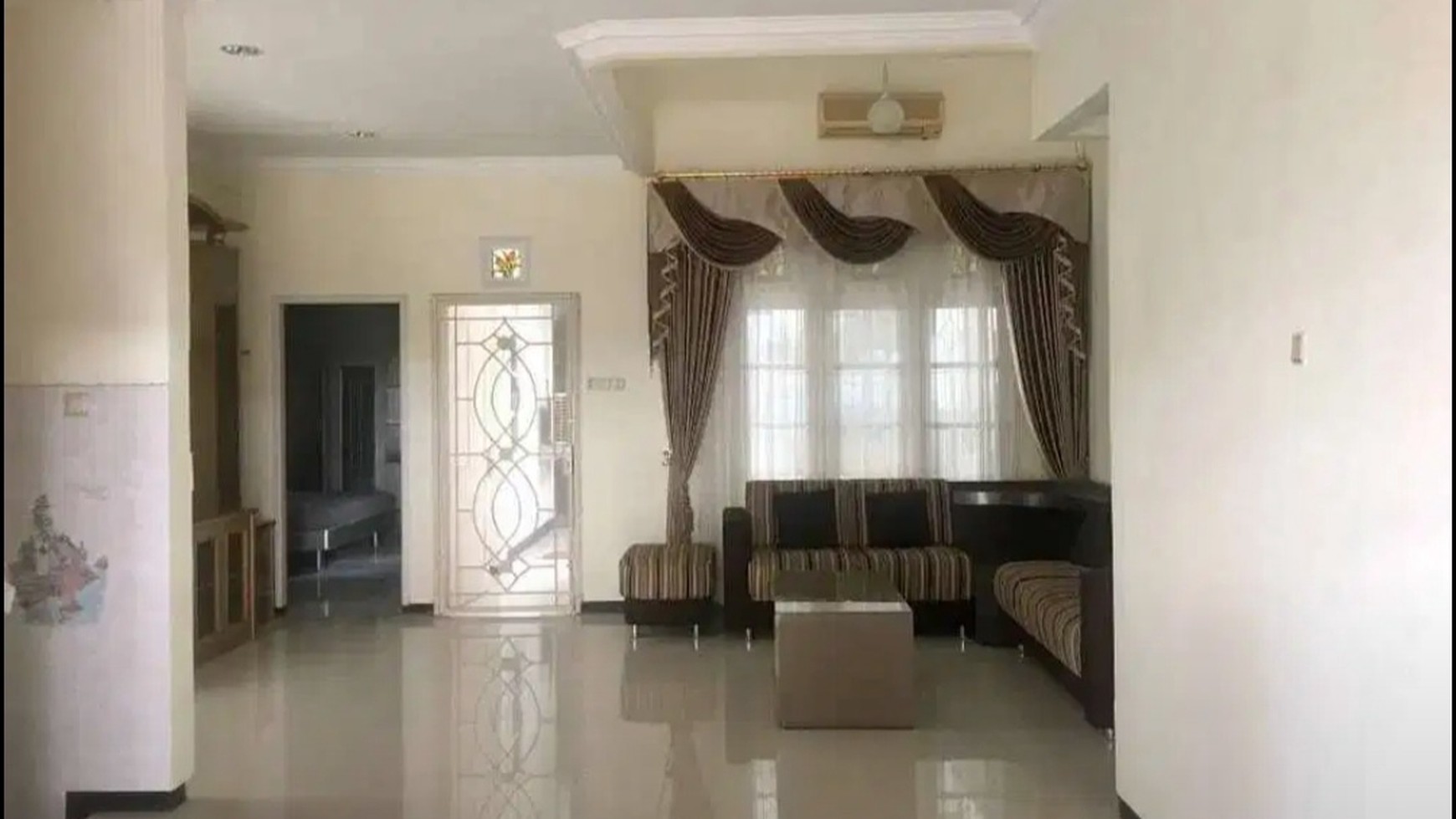  Dijual Rumah Dian Istana Wiyung Surabaya TerLUAS TerMURAH + Furniture + Balkony ATAS LUAS Strategis dekat Graha Famili, Akses Tol Satelit