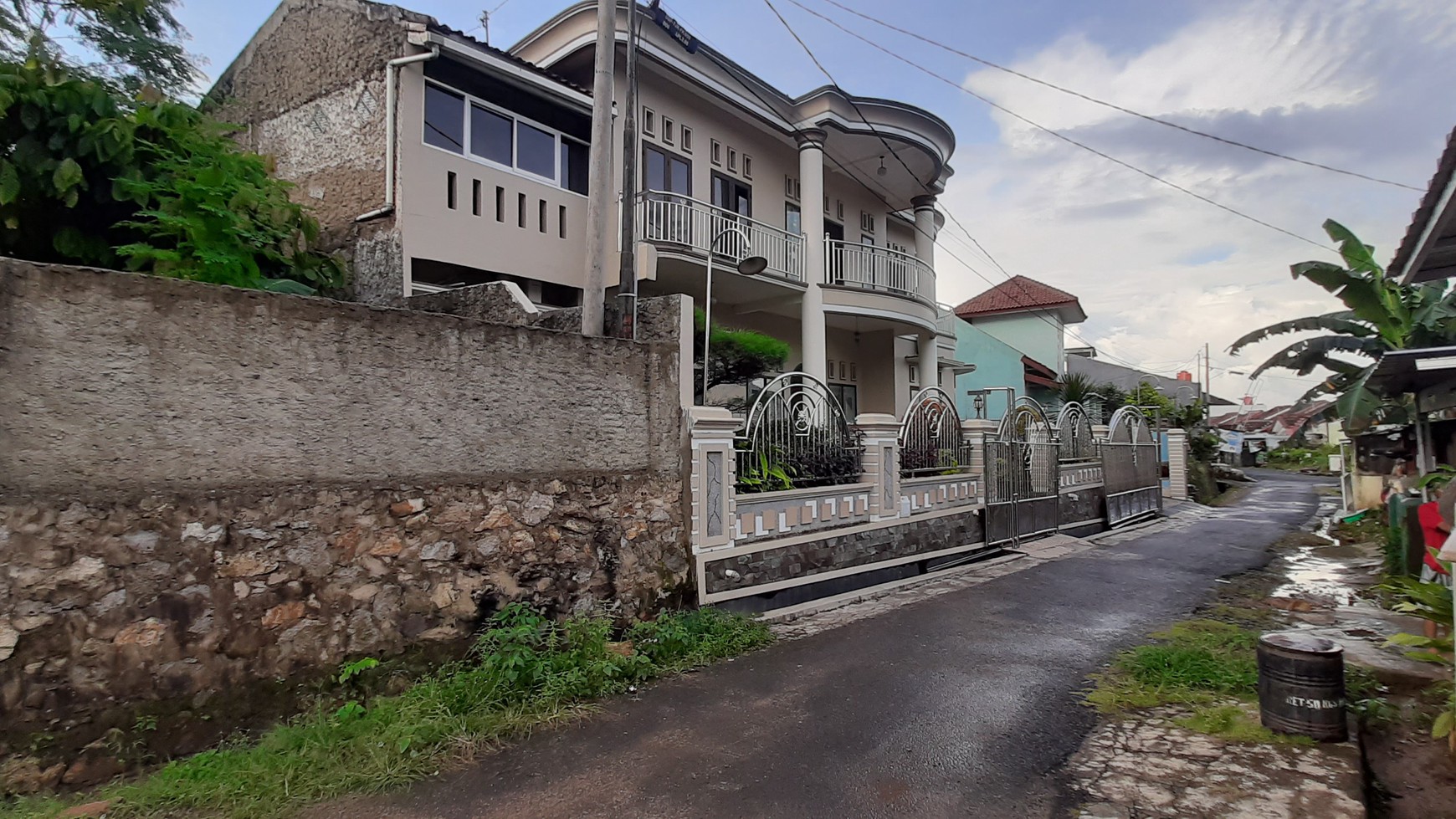 Rumah Mewah Jalan Purnawirawan Gunung Terang Bandar Lampung