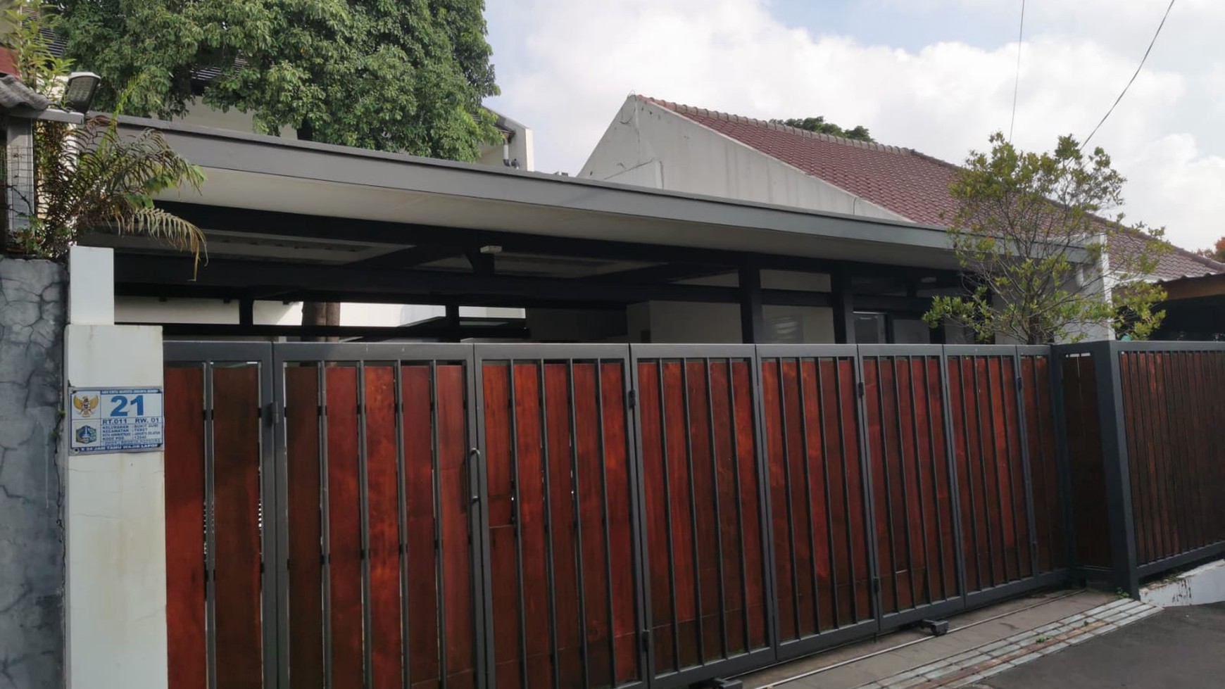 Rumah Mewah Minimalis Di Jalan Manggarai Selatan