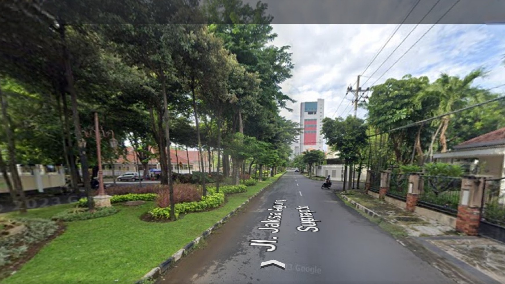 Disewakan Tanah + Bangunan Ex Resto Luas 1380 m2 Komersial area Nol Jalan Raya MERR Surabaya Timur Cocok Buat Segala Usaha 