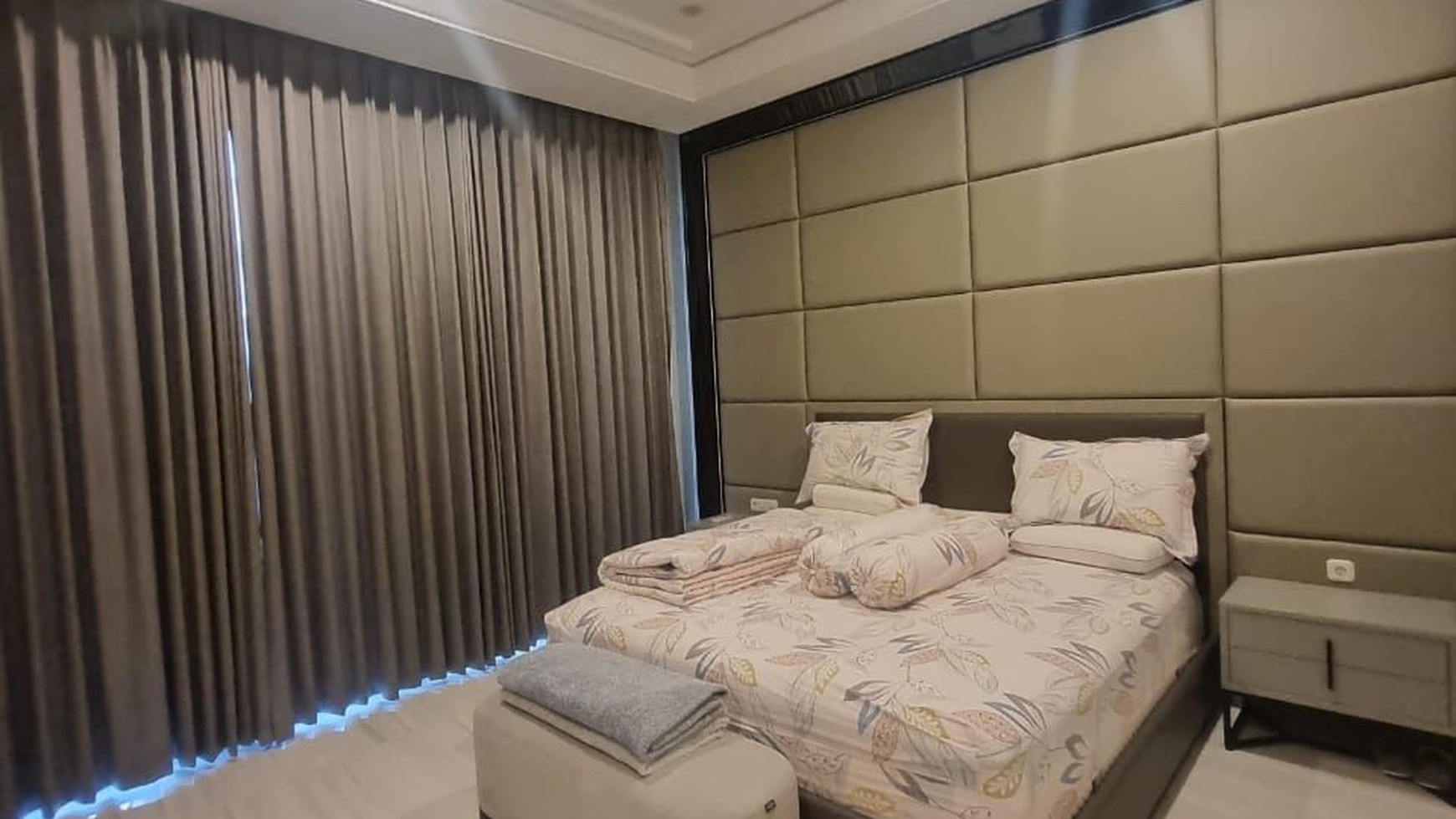 Dijual Rumah Pakuwon City +Full Furnished Mewah Modern Design - Best Price - Best Location Surabaya Timur