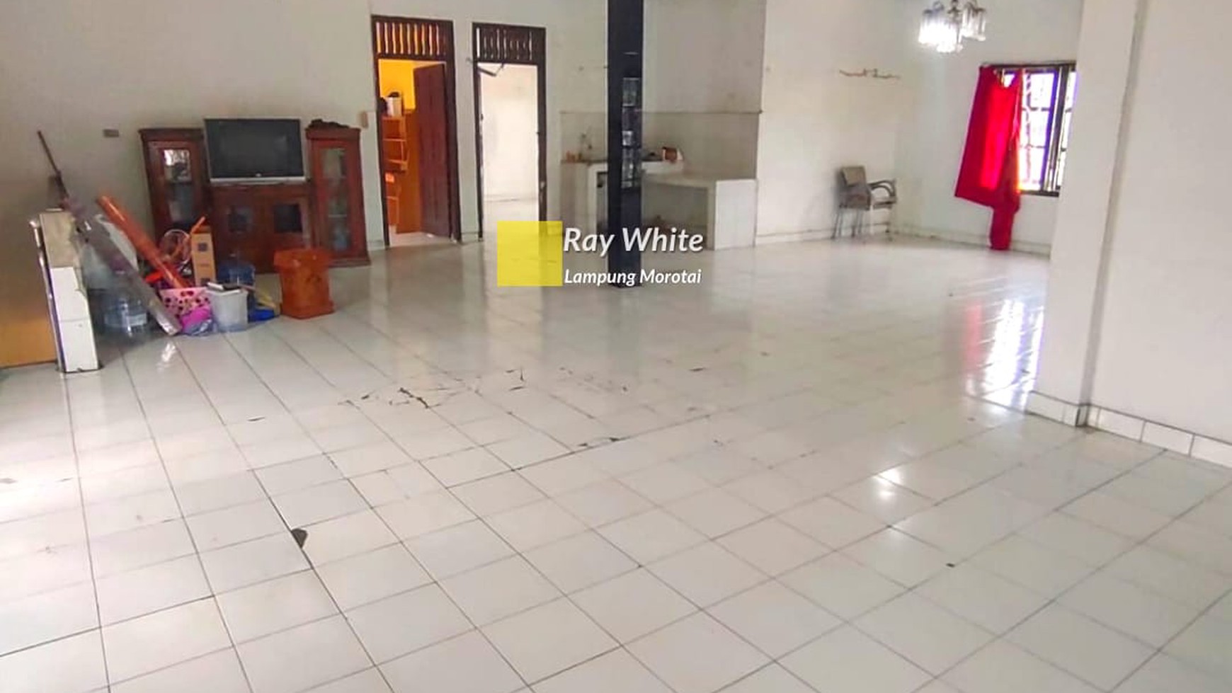 Disewakan Rumah 2 Lantai di Jalan Pramuka