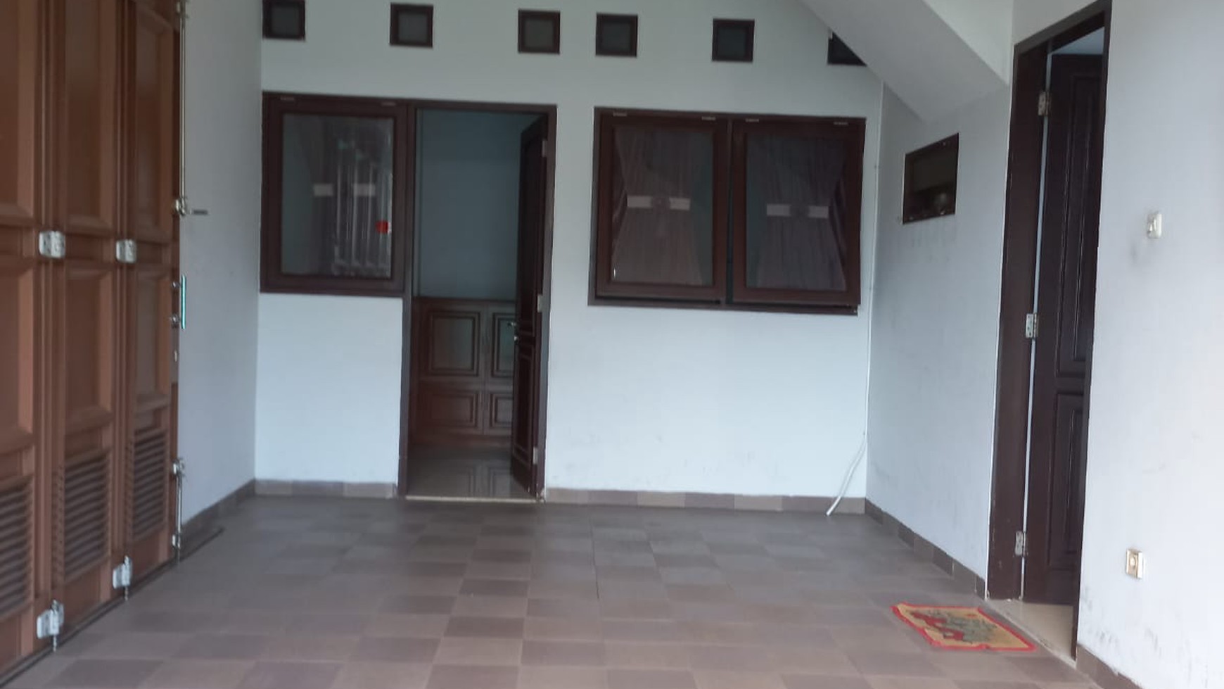 Rumah Mewah Siap Huni dengan Kondisi Terawat Baik @Villa Mutiara, Ciputat