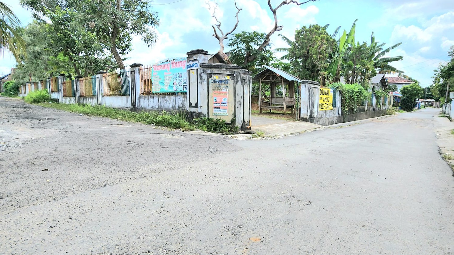 Tanah dan Bangunan dekat UBL dan MCD Kedaton