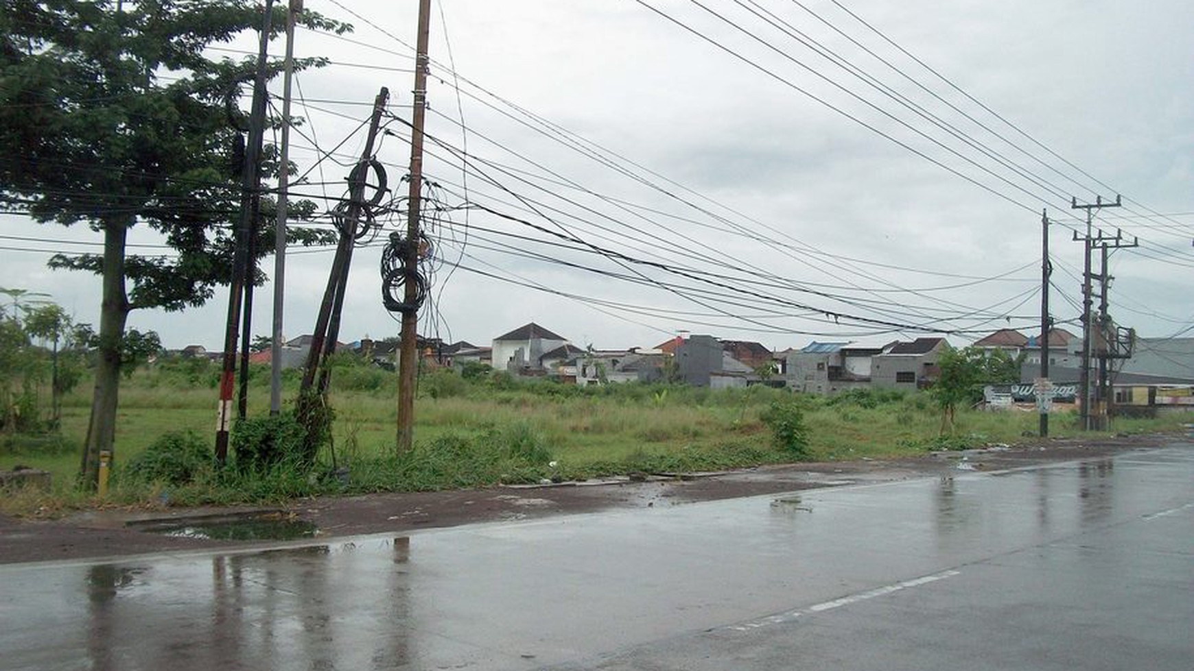 Tanah beserta bangunan Alfamart di Raya Ketajen , Sudah Urug, Lokasi Strategis, Dekat Bandara Juanda, Nol Jalan Raya, Cocok untuk Pergudangan, Ruko, dsb