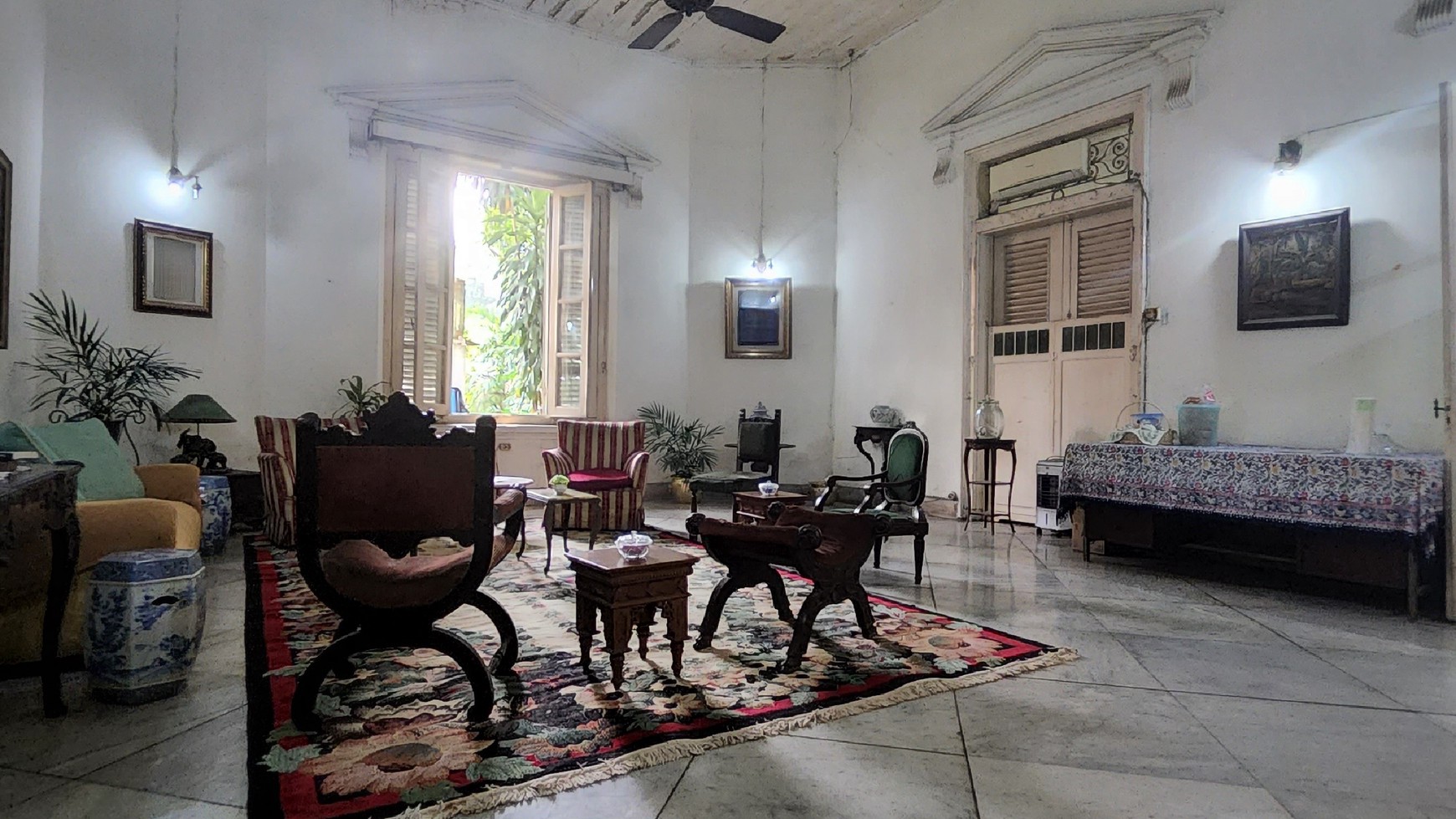 Rumah Asri Di Daerah Cikini