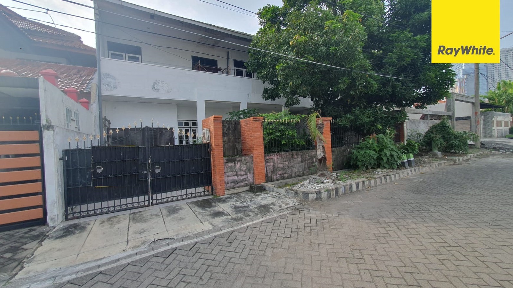 Dijual Rumah 2 lantai SHM di Kupang Indah Surabaya